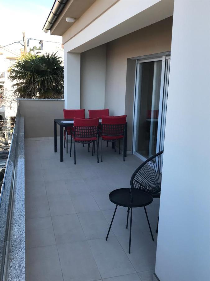 Apartments Jelka Banjol Exterior foto